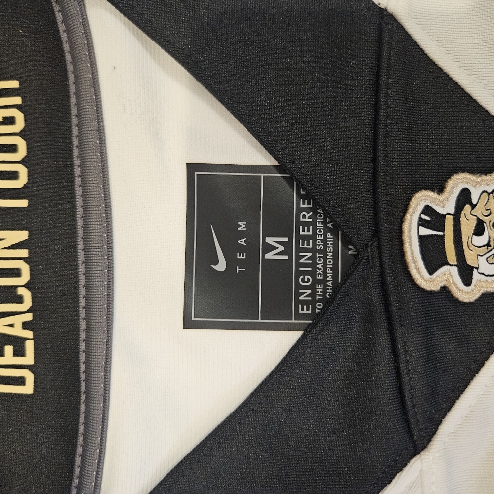 Mens‎ Wakeforest collegiate Football jersey Size Medium - Picture 4 of 5